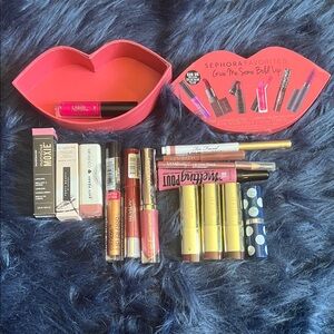 Lipstick Collection too faced, urban decay, Clinique, fenty beauty, Milani